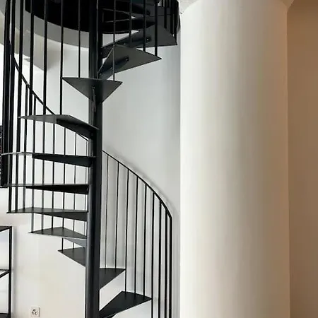 Daire Loft Industriel En Duplex - The Urban Garage